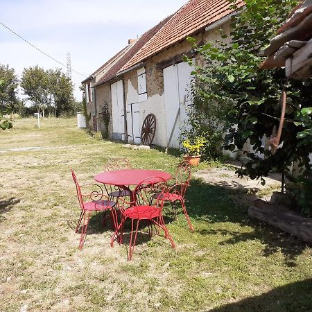 Gite De Gravelle Chavin Exterior photo